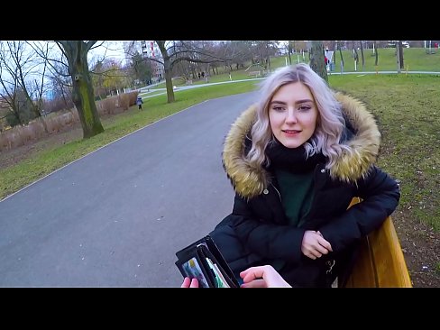 ❤️ Swallows ib tug neeg txawv lub kub cum rau nyiaj - blowjob nyob rau hauv lub tiaj ua si los ntawm Eva Elfie ️❌ Porn video ntawm hmn.dewporn.ru% ib